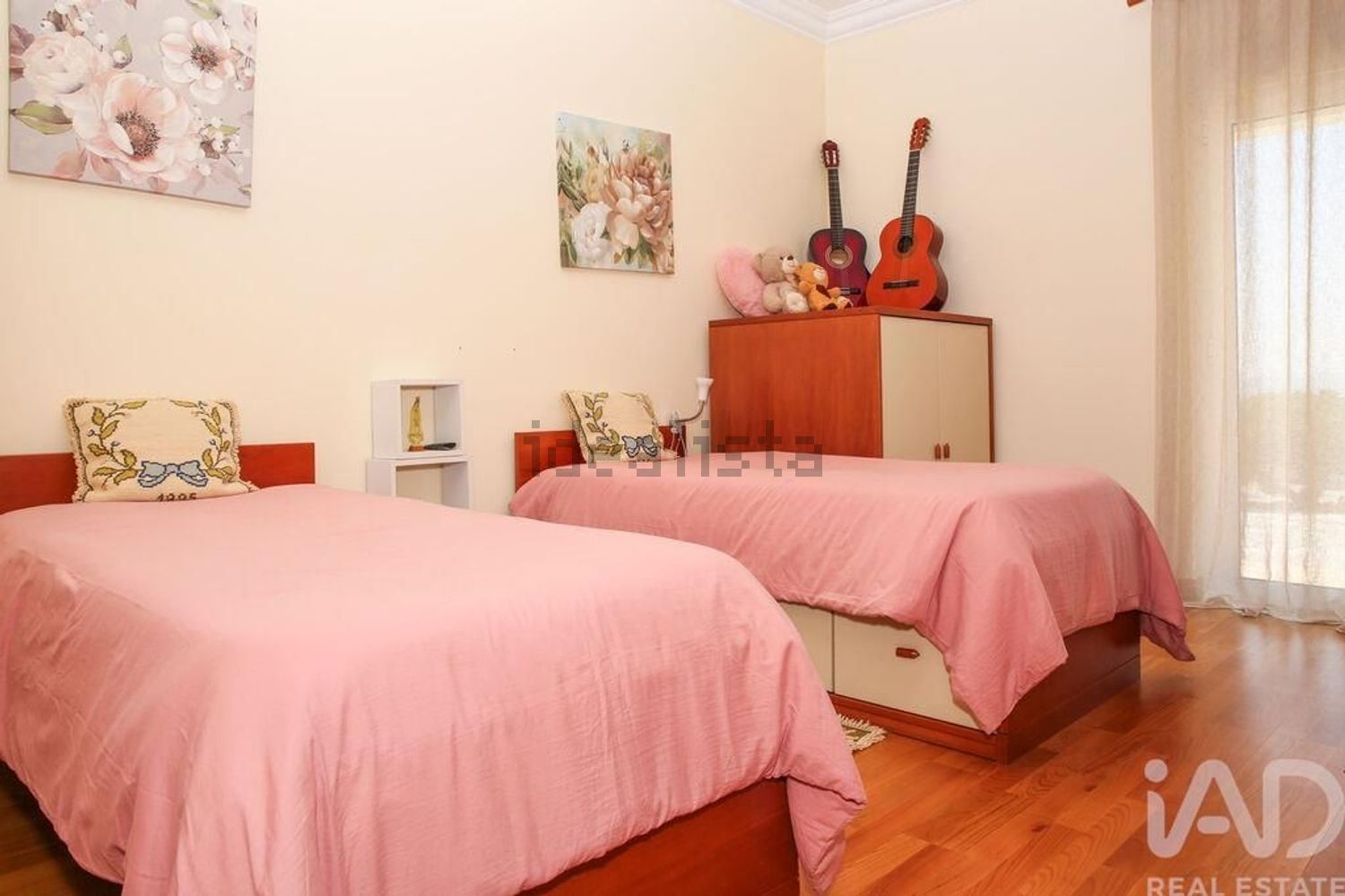 小楼房或独栋别墅出售在Encarnação - 卧室