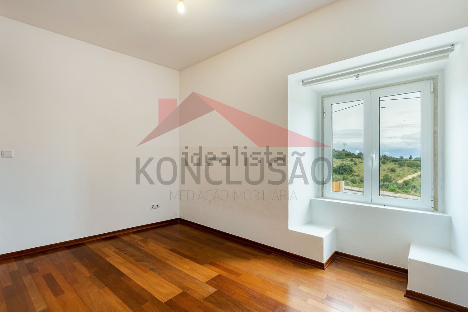 出租复式公寓在Bairro dos Mojões - 卧室