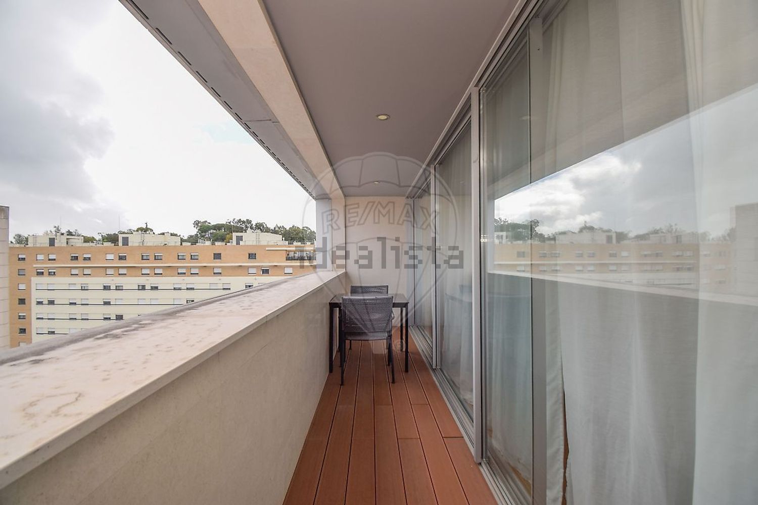 公寓 t3出售在Rua Xavier de Araújo, 14 - 阳台