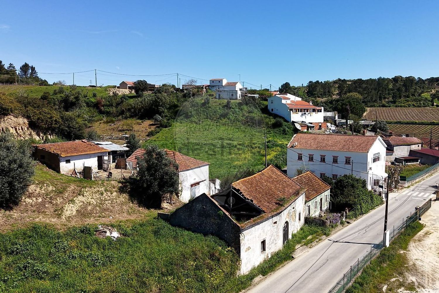 小楼房或独栋别墅出售在Rua do Casal da Carvalha - 视线