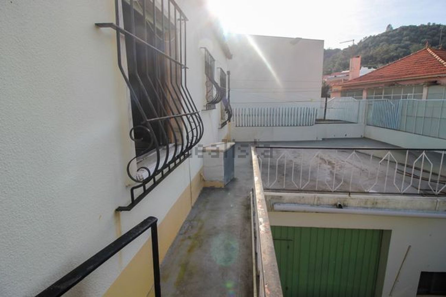 小楼房或独栋别墅出售在Avenida Doutor Carlos Leal, 3 a - 阳台