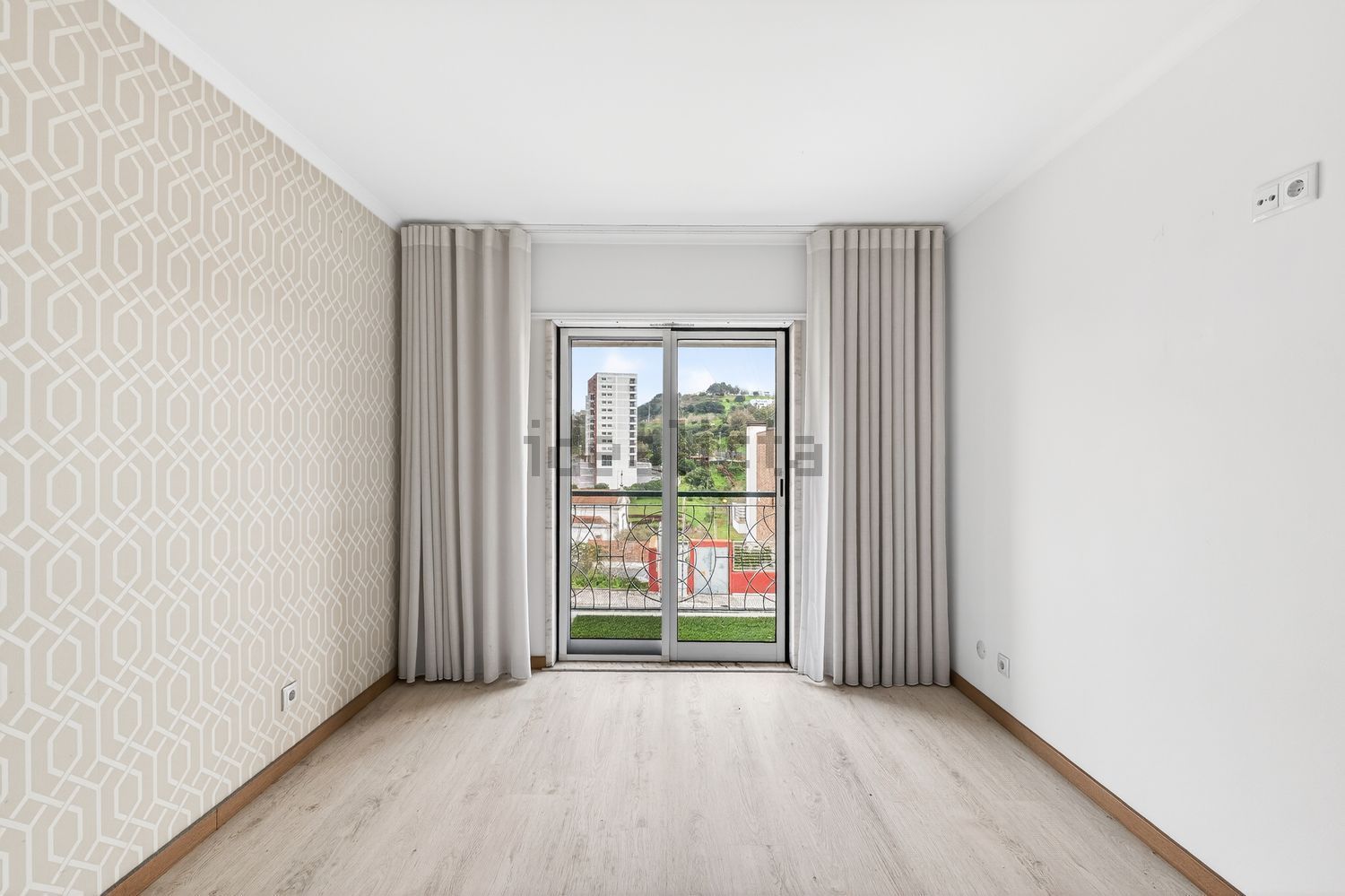 公寓 t3出售在Rua Madre Maria Clara, 31 - 居住