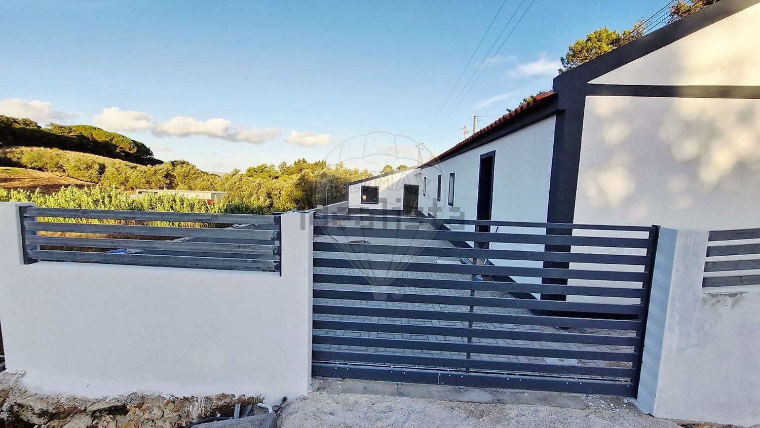 小楼房或独栋别墅出售N116 - 外立面