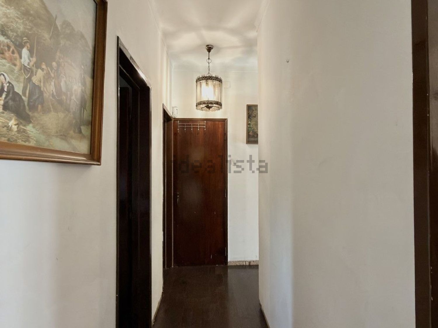 小楼房或独栋别墅出售在Rua Bernardo Martins - 过道