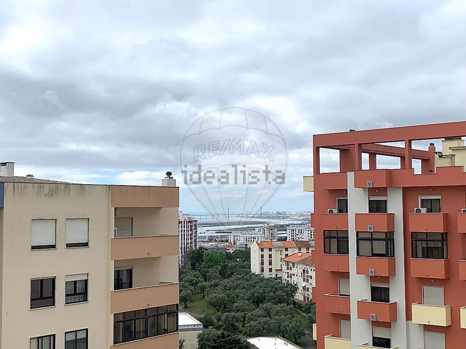 公寓 t2出售在Praceta Bernardo da Costa Macedo - 视线