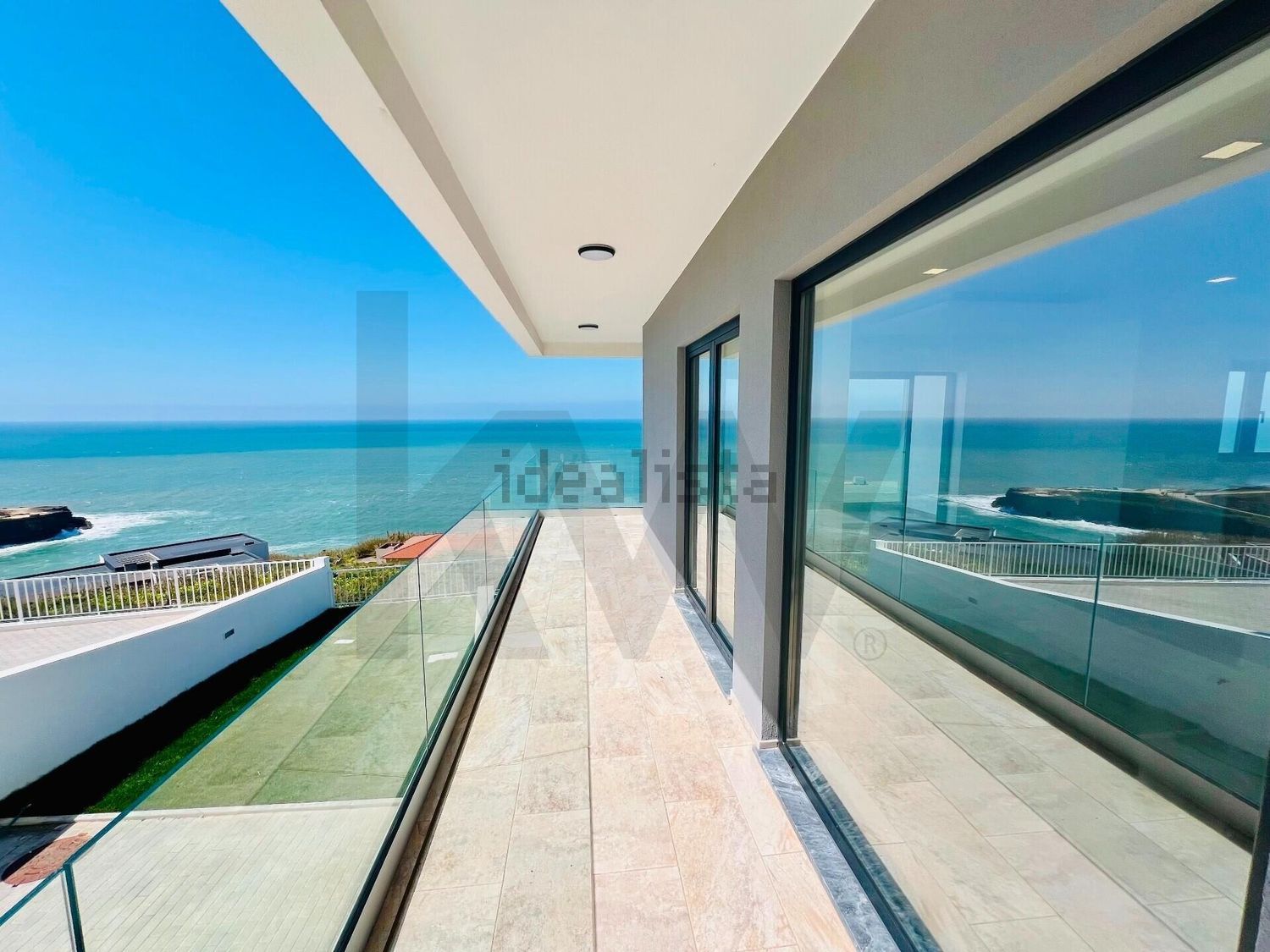 小楼房或独栋别墅出售在Rua das Salemas s/n - 阳台