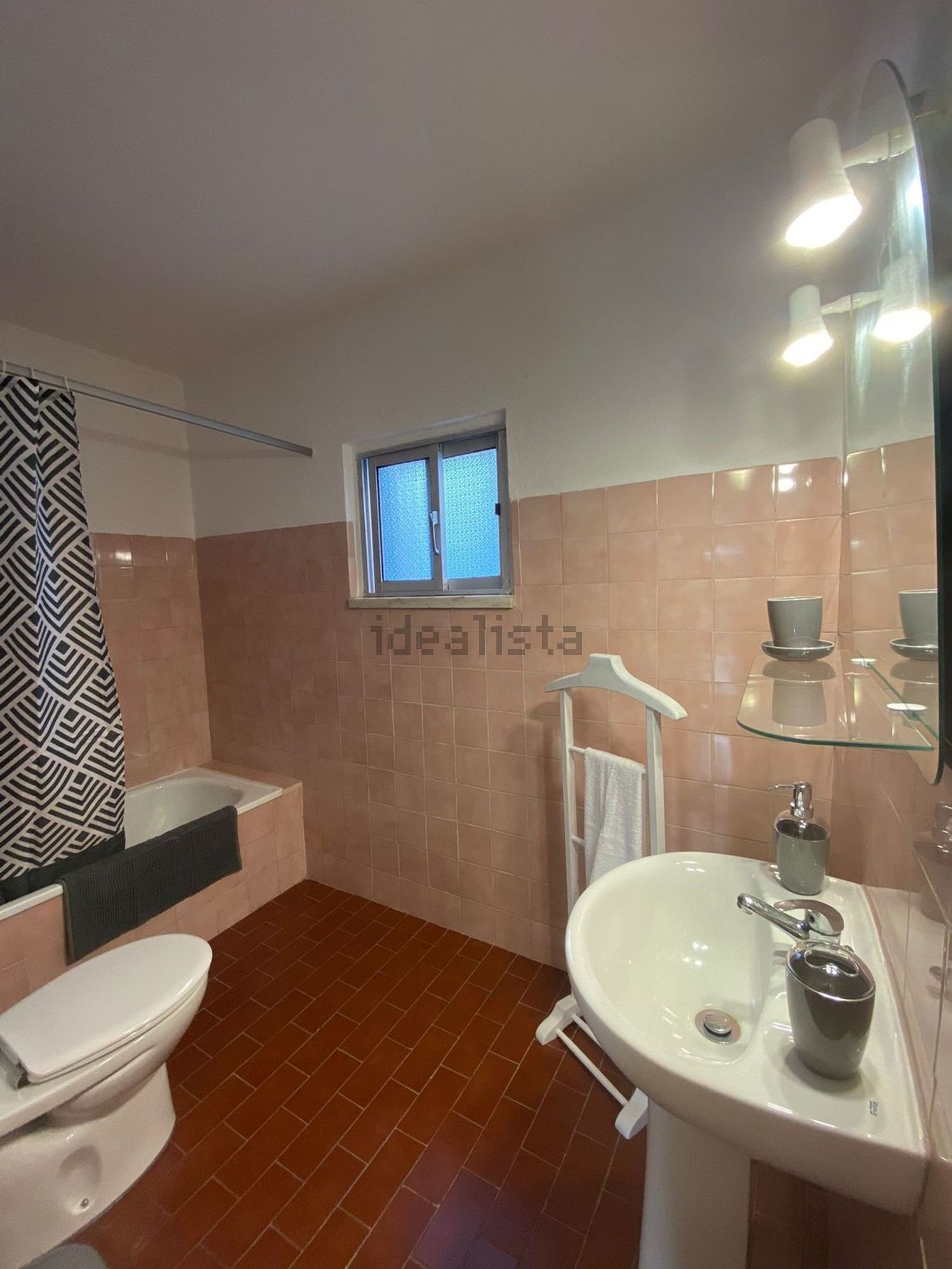 出租小楼房或独栋别墅在Rua do Parque, 2 - 卫生间