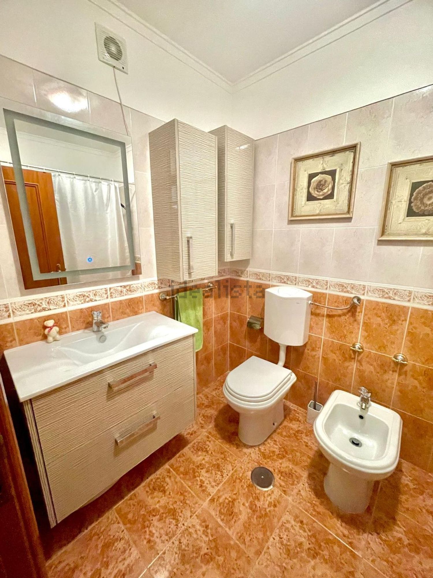 出租公寓 t3Campo Soares dos Reis, 27 - 卫生间