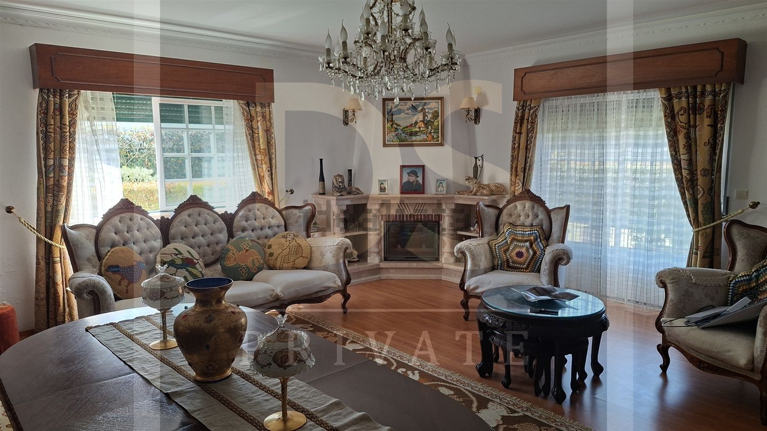 小楼房或独栋别墅出售在Santo Isidoro - 客厅