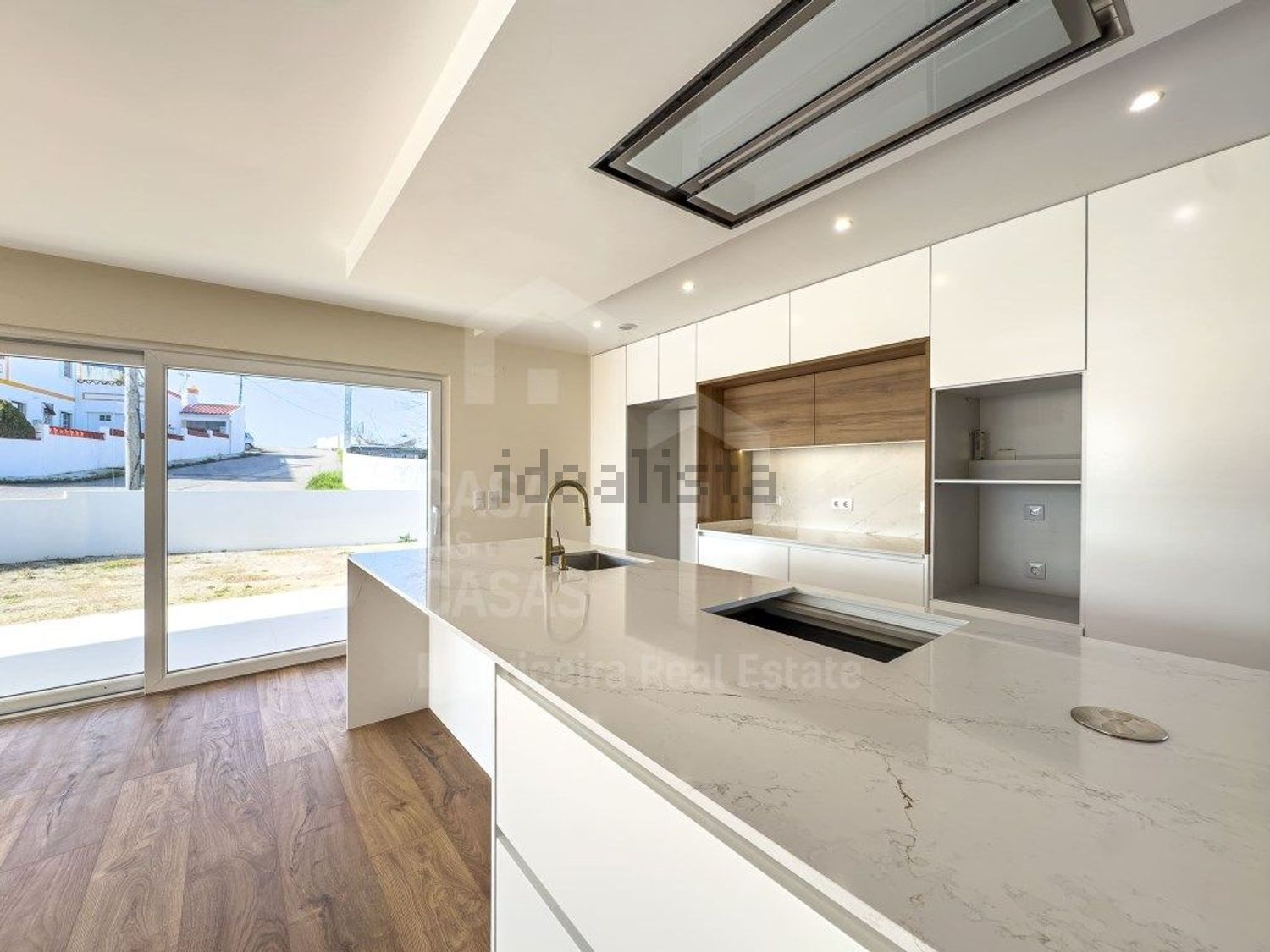 小楼房或独栋别墅出售在Encarnação - 厨房