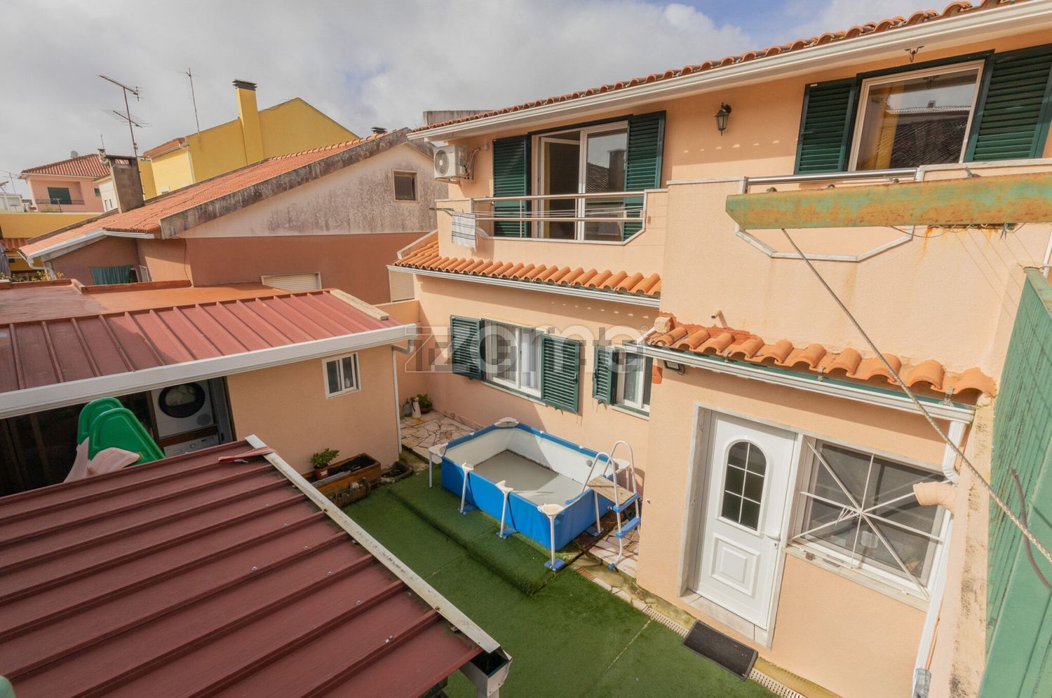 小楼房或独栋别墅出售在Rua Luís Vaz de Camões s/n - 花园