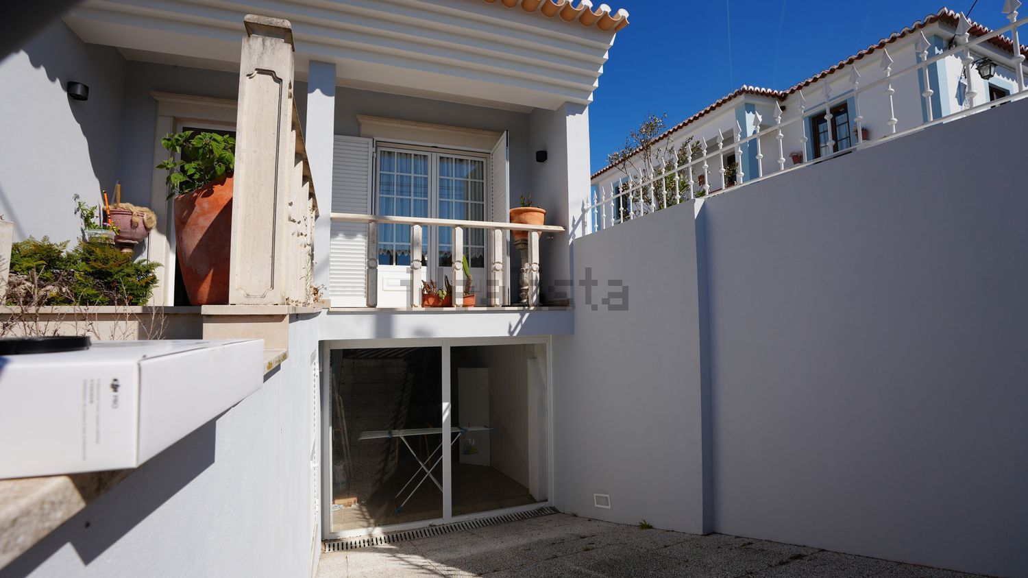 小楼房或独栋别墅出售在Estrada da Tomadia s/n - 照片