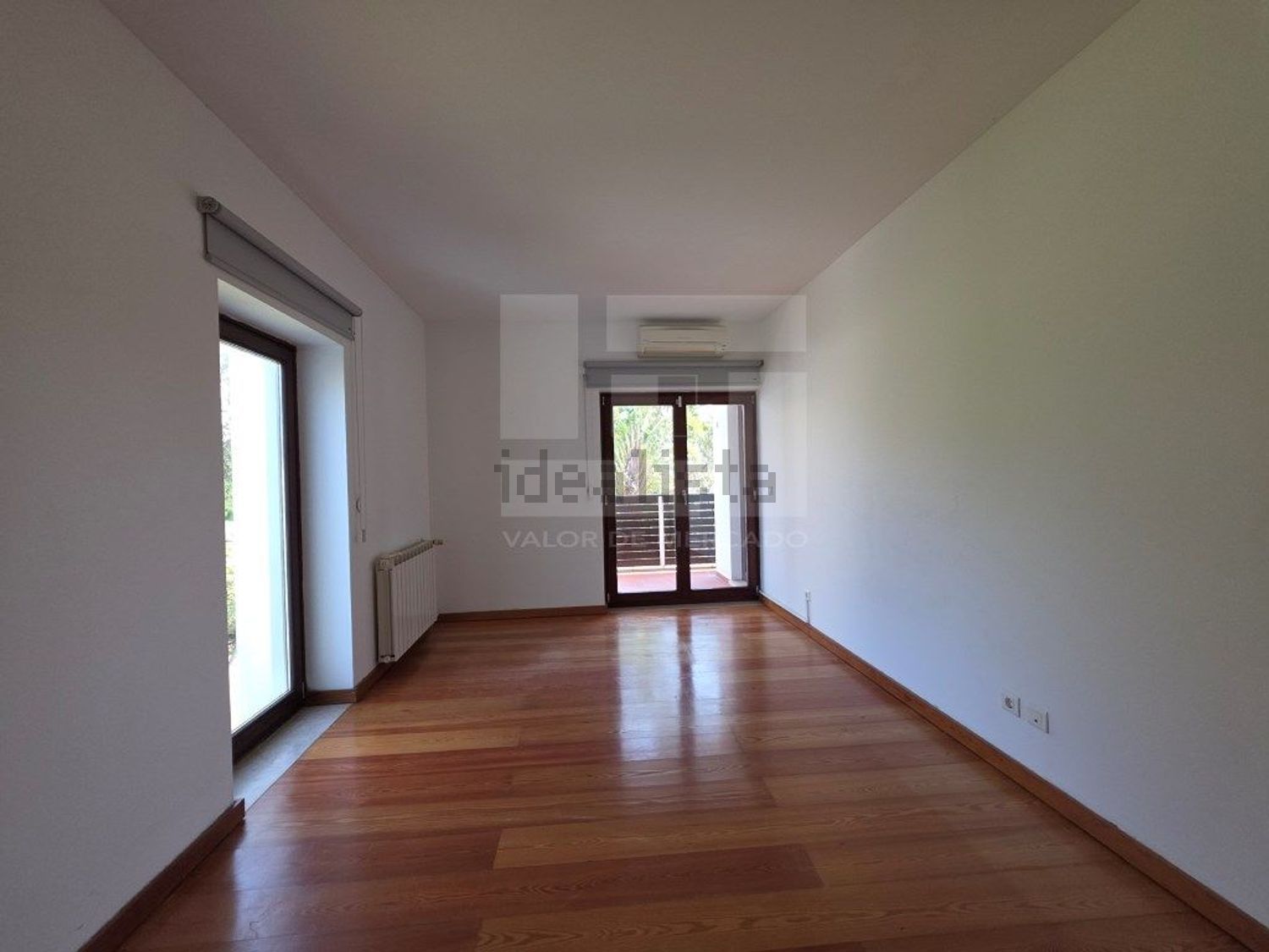 出租小楼房或独栋别墅在Rua Mato da Mina, 22 - 居住