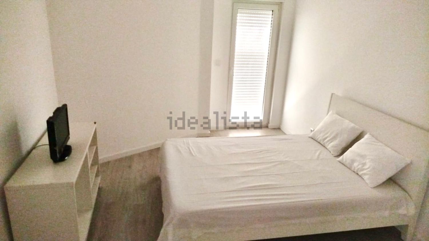 出租房间在Rua Ilha de São Tomé, 19 - 卧室