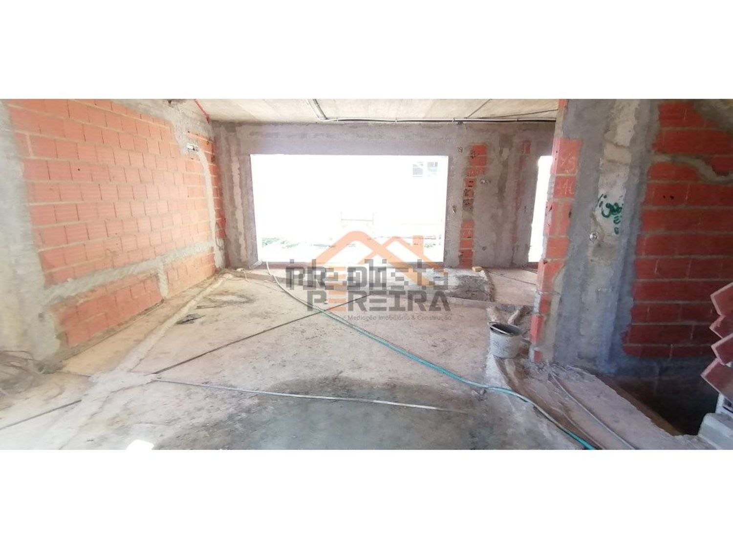 小楼房或独栋别墅出售在Pontinha e Famões - 照片