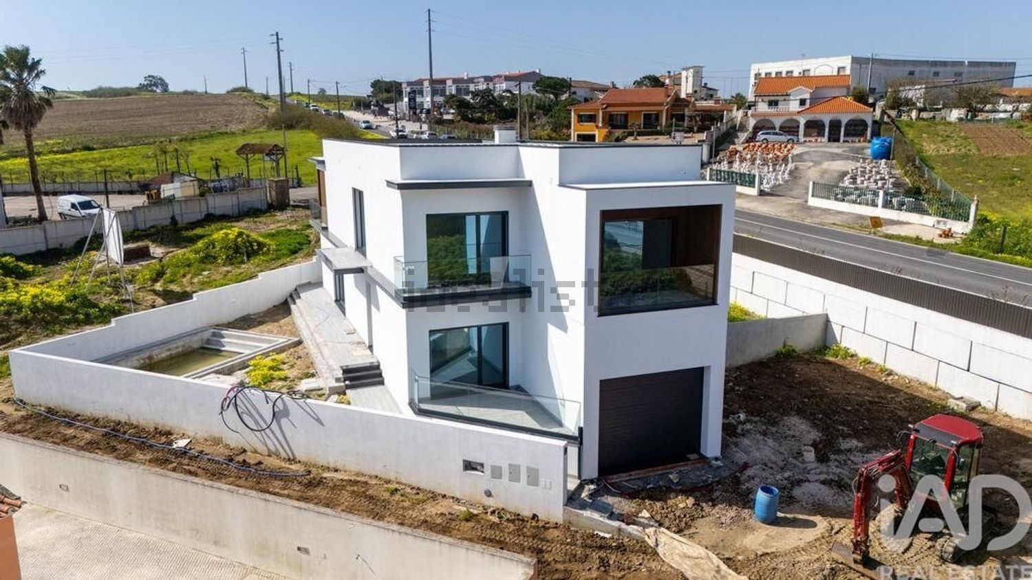 小楼房或独栋别墅出售在São Pedro da Cadeira - 外立面