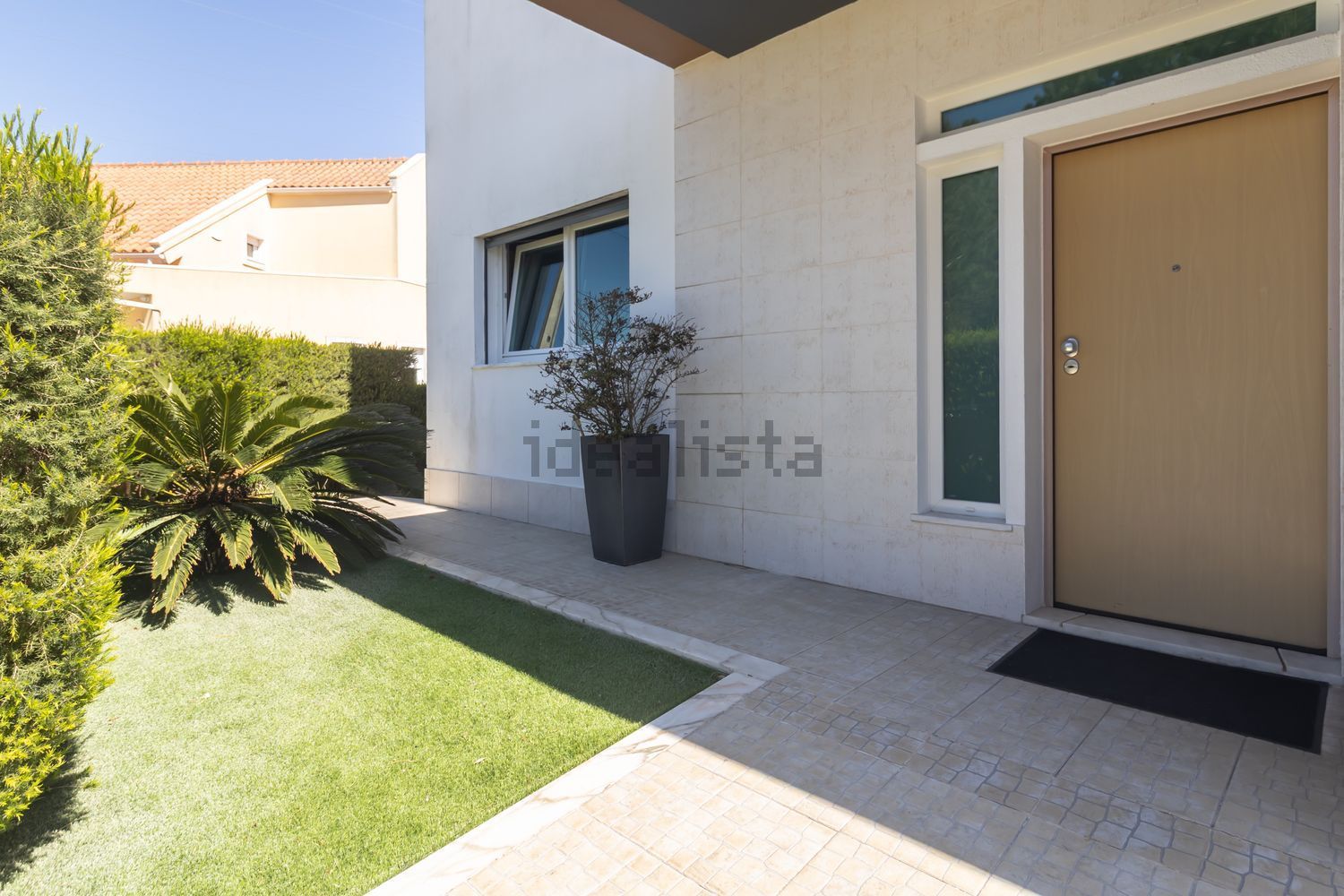 小楼房或独栋别墅出售在Rua Jorge Brum do Canto - 外立面