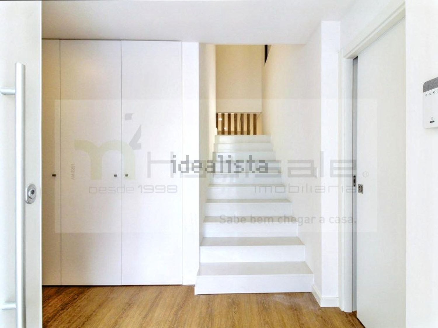 小楼房或独栋别墅出售在Rua Vieira da Silva - 详情