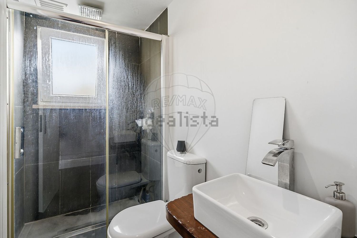 公寓 t1出售在Rua Dias Neiva - 卫生间