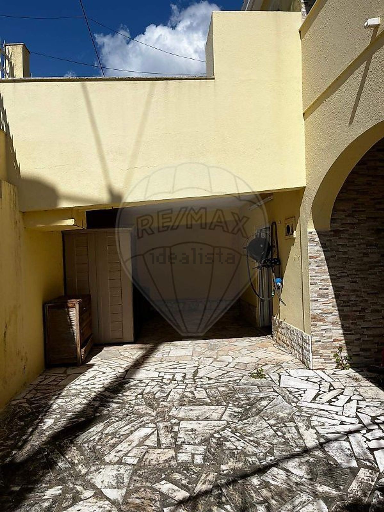 小楼房或独栋别墅出售在Rua Furnas - 外立面