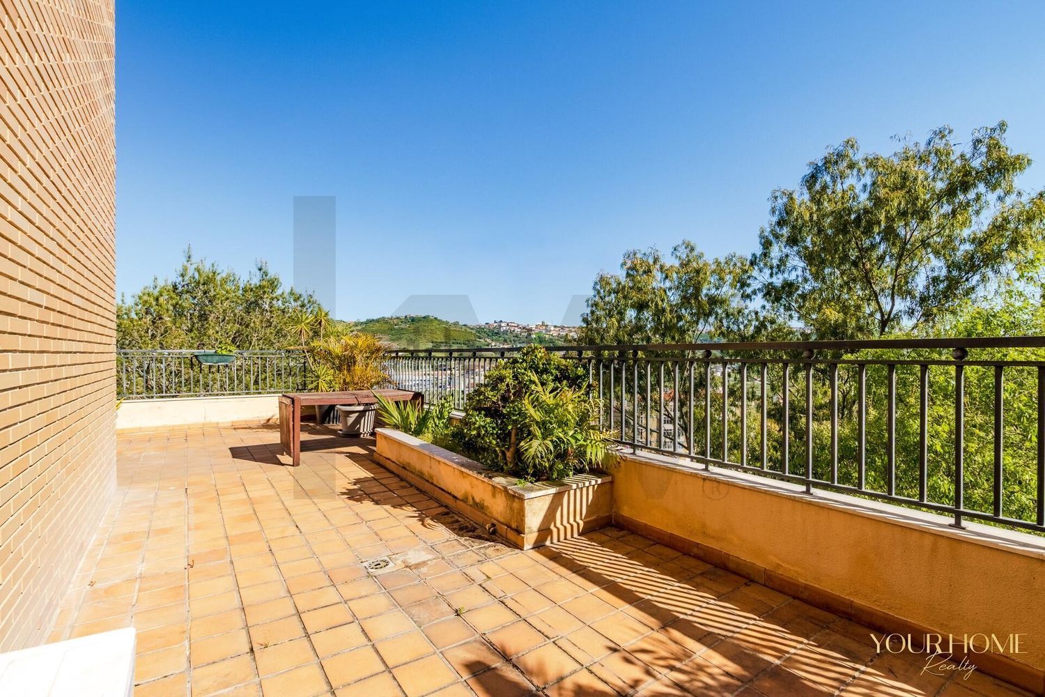 出租公寓 t3在Santo António dos Cavaleiros e Frielas - 阳台