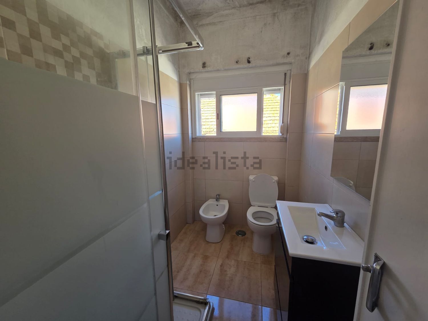 出租公寓 t1在Rua Padre Américo, 29 - 卫生间