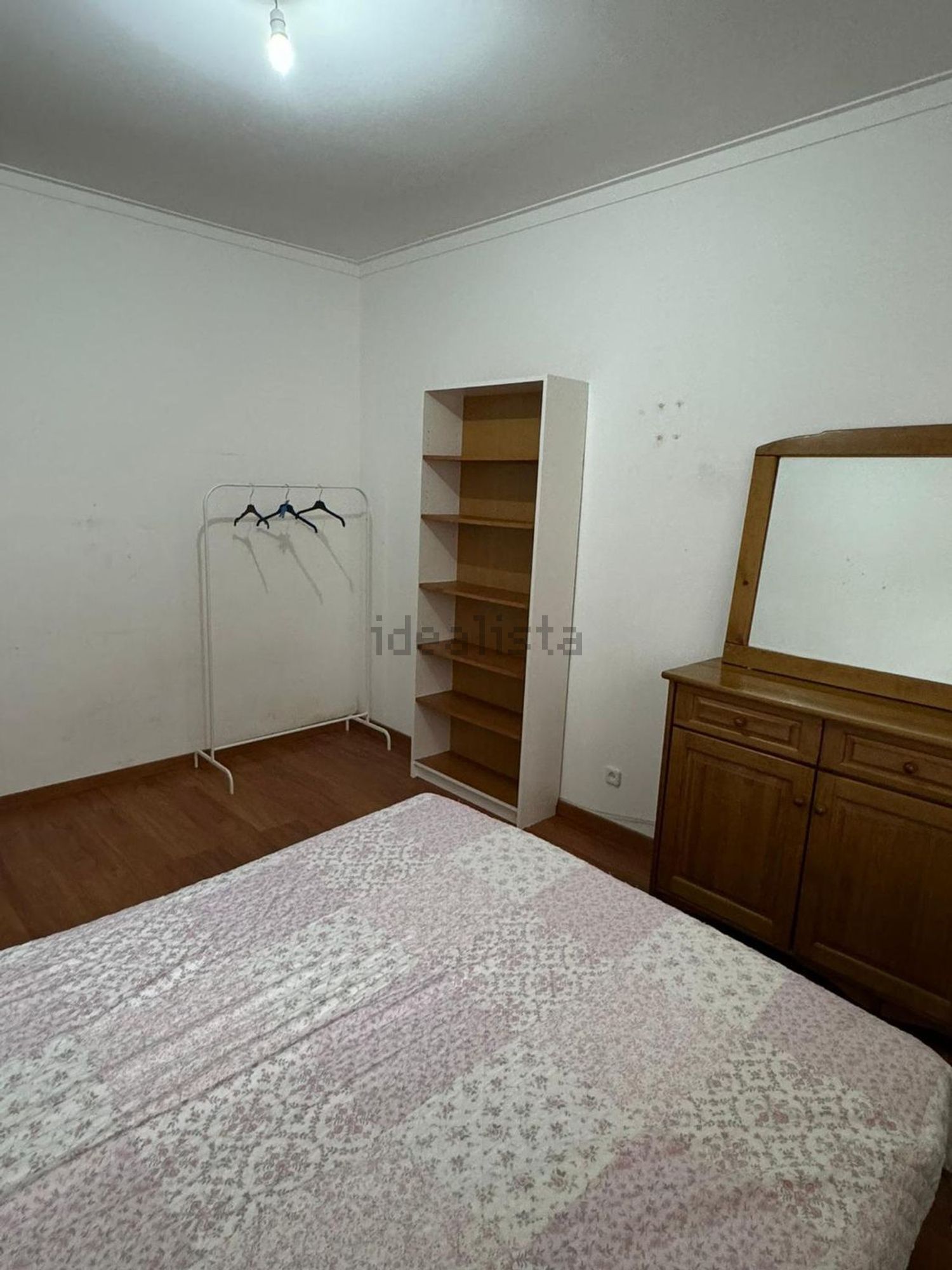 出租房间在Rua Actor António da Silva, 5 - 卧室