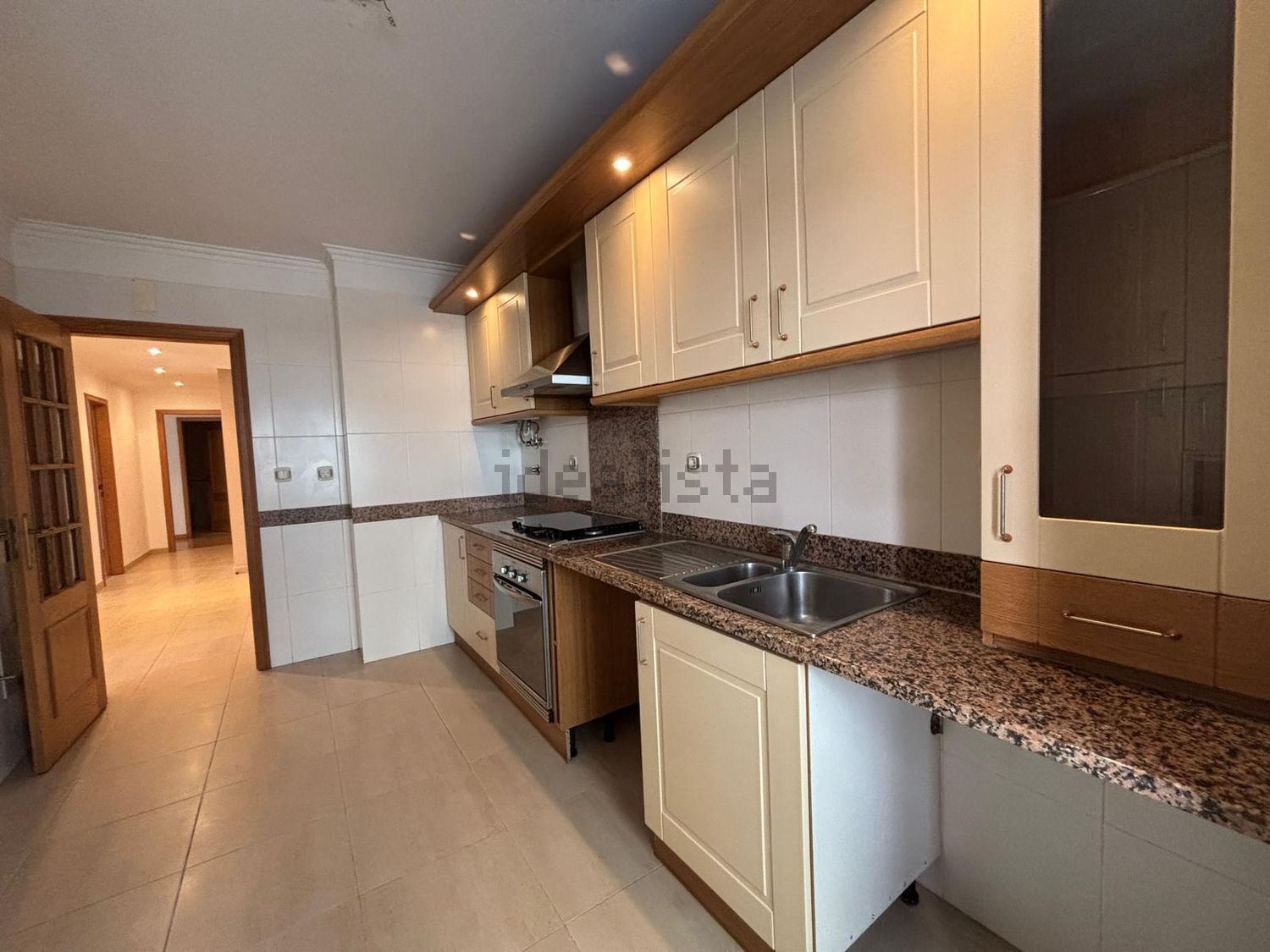 出租公寓 t3在Rua António Garibaldi, 14 - 厨房