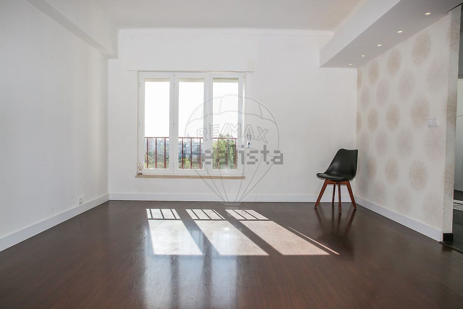 公寓 t2出售在Rua Furriel João Nunes Redondo - 客厅