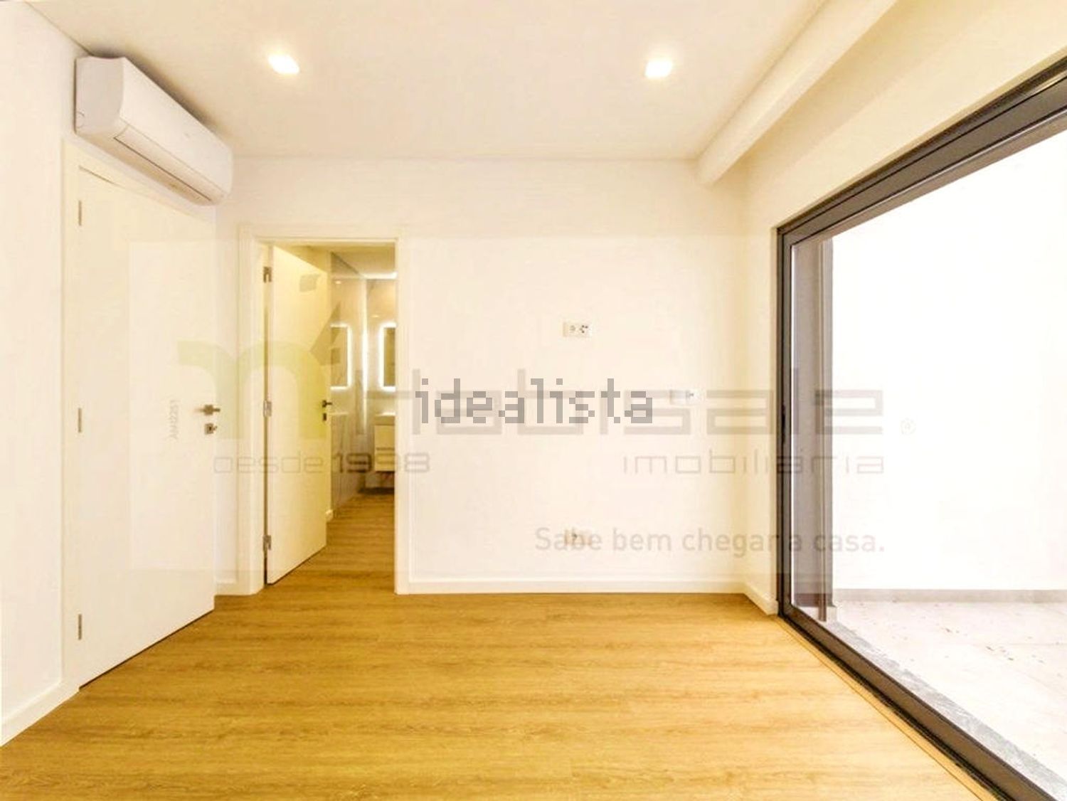 小楼房或独栋别墅出售在Rua Vieira da Silva - 过道