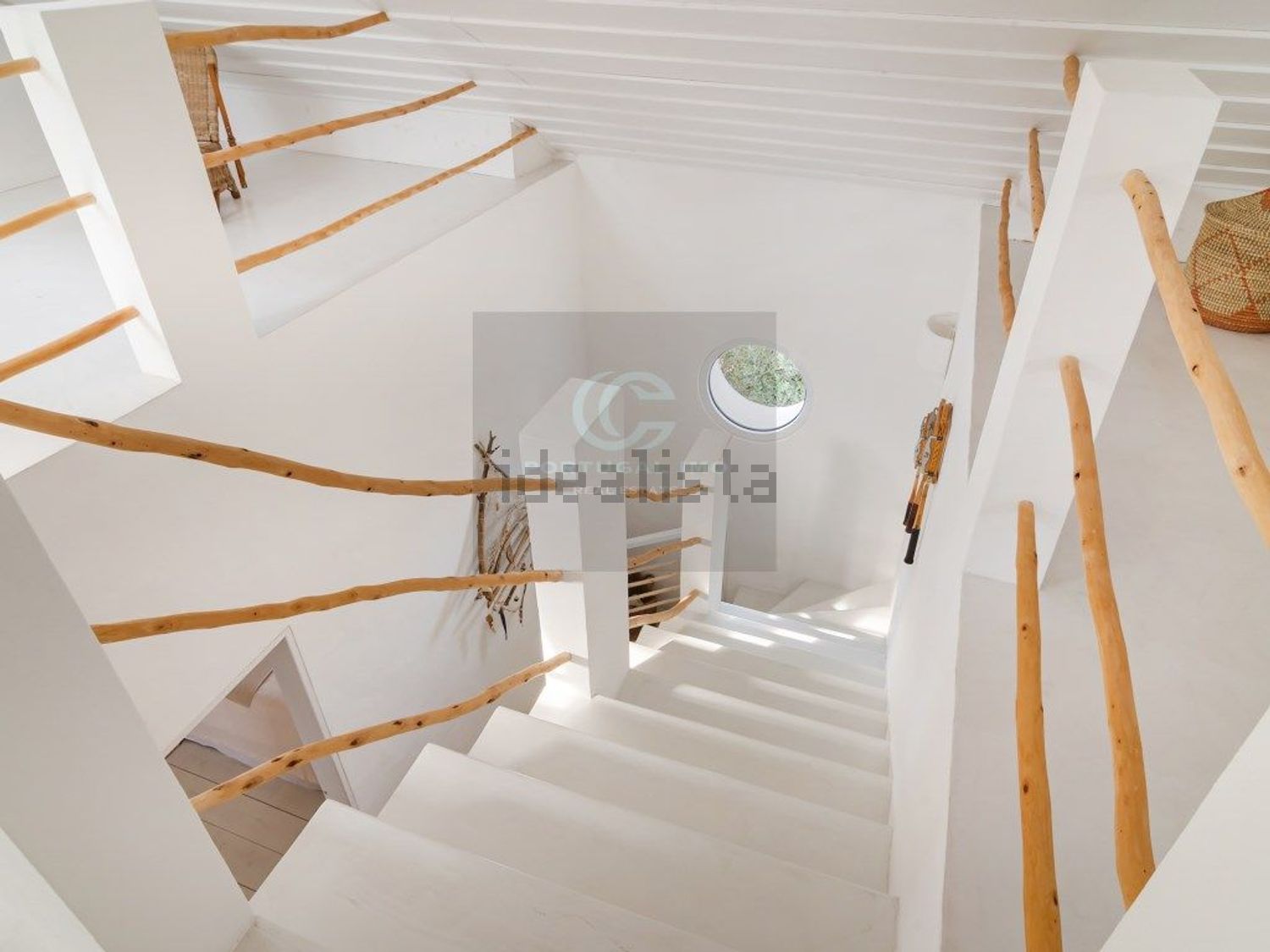 小楼房或独栋别墅出售在Rua de São Pedro, 21 - 楼梯