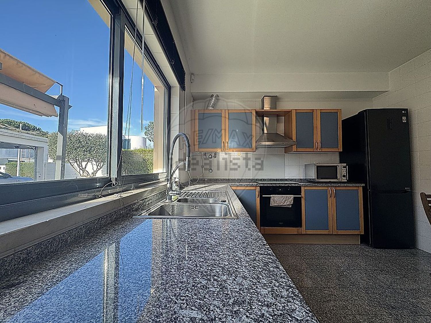 出租小楼房或独栋别墅在Rua Rosa Ramalho, 31 - 厨房