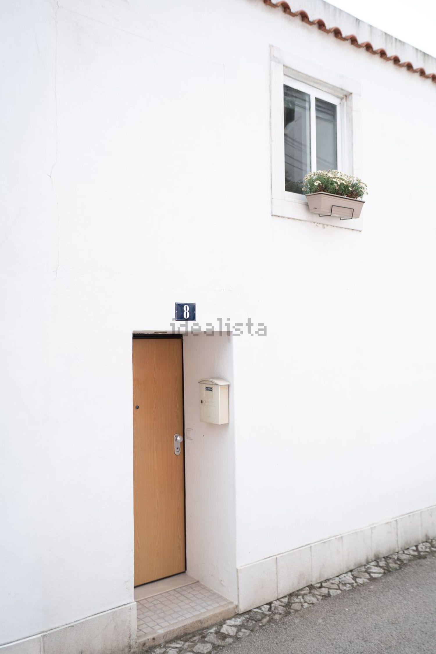 小楼房或独栋别墅出售在Rua David José Chitas, 8 - 外立面