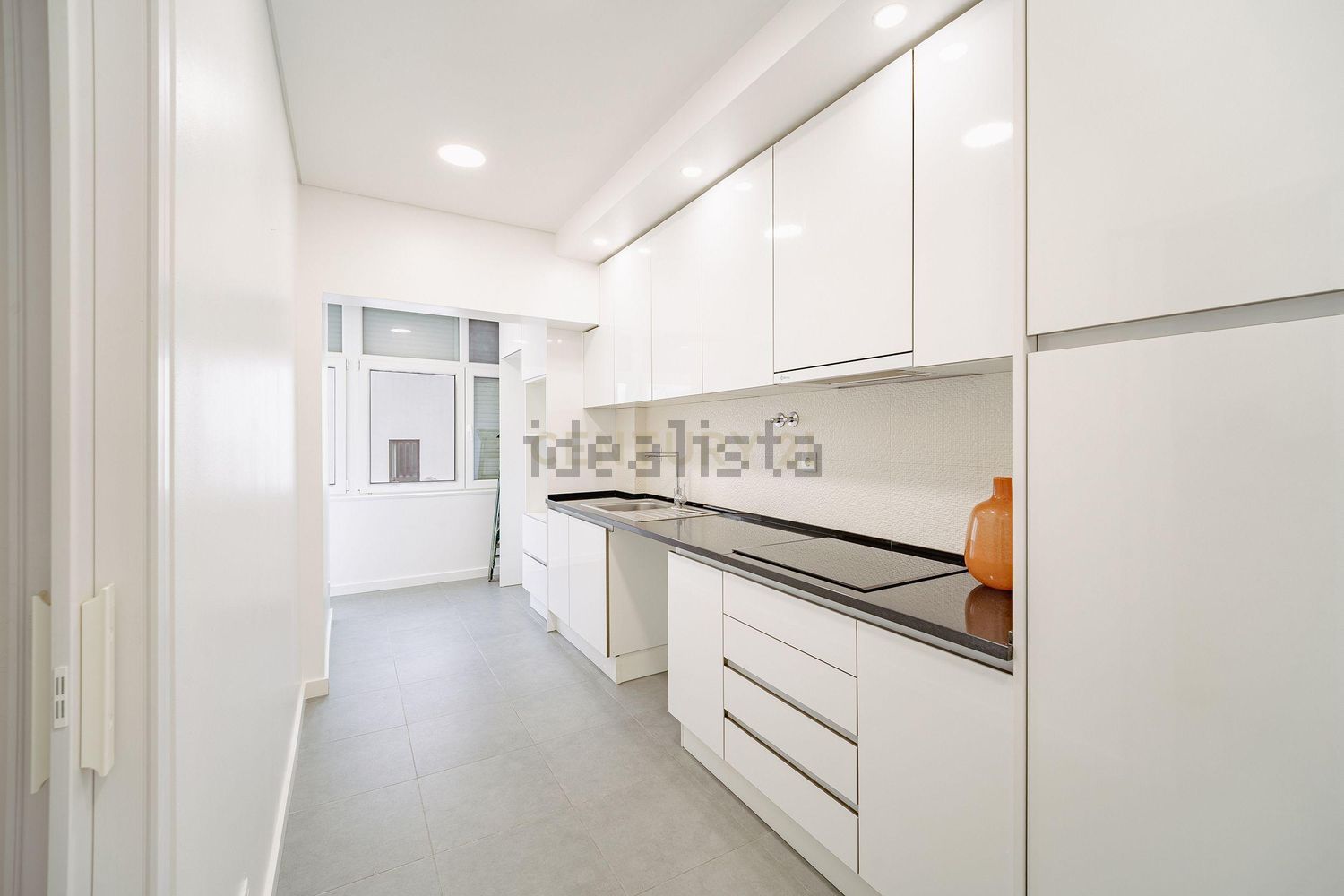 公寓 t2出售在Rua Luís António Verney, 27 - 厨房