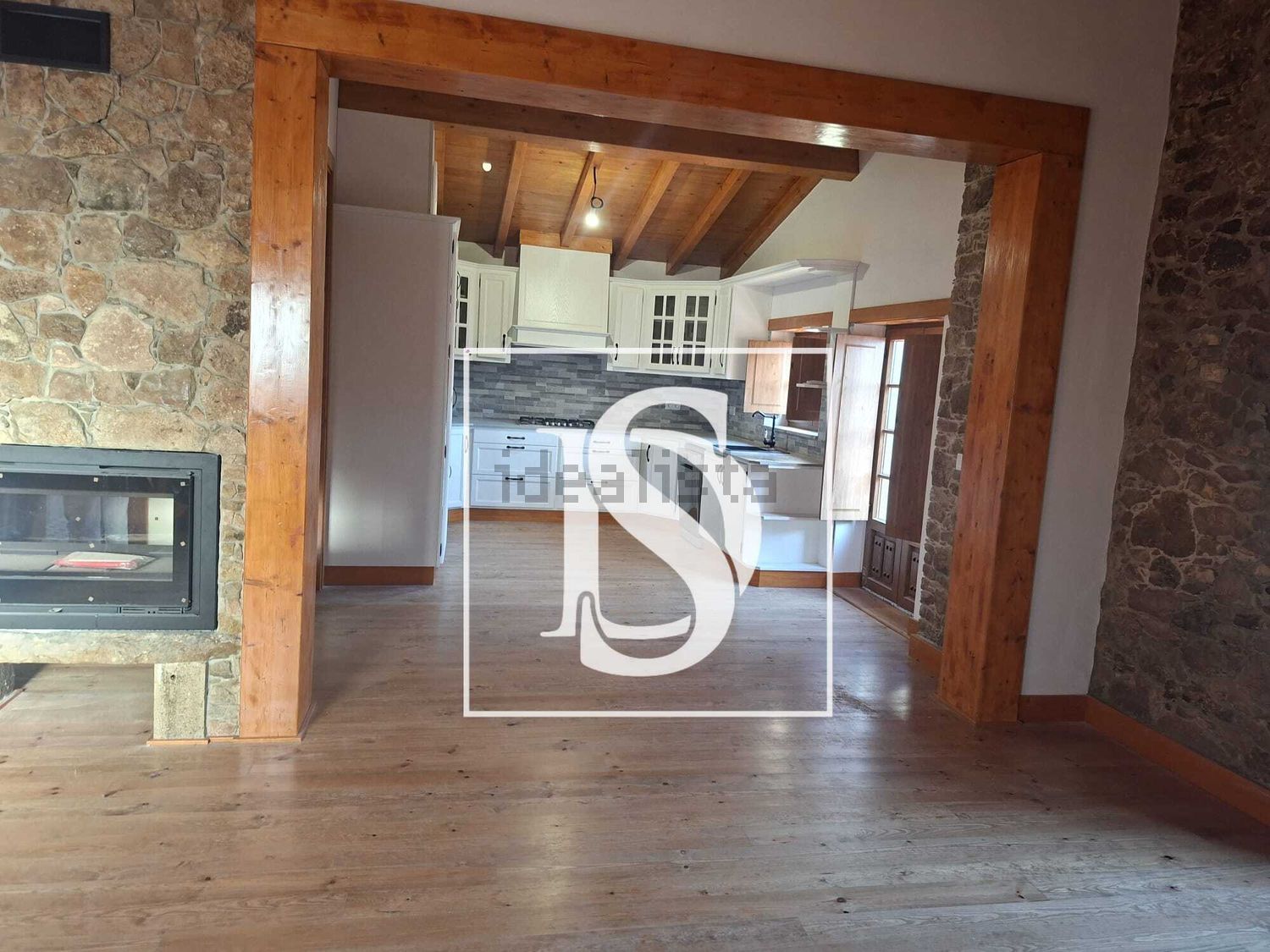 联排别墅出售在São Bartolomeu dos Galegos e Moledo - 详情