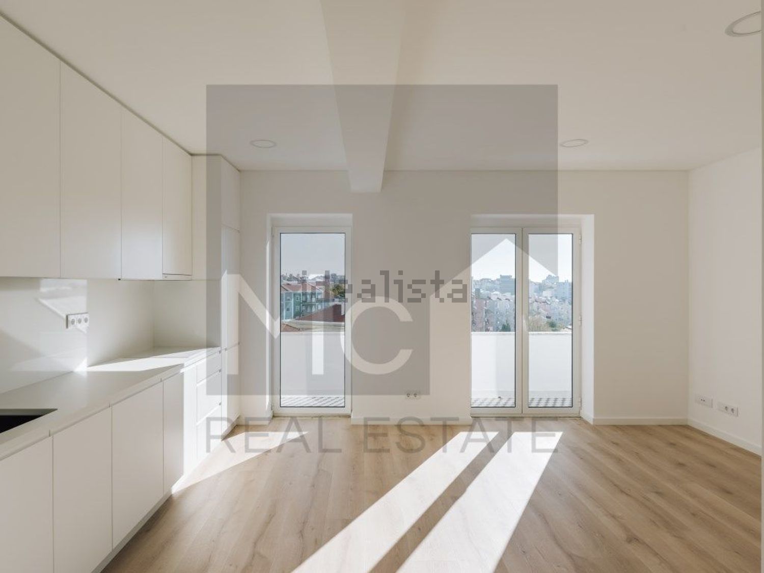 出租公寓 t2在Avenida General Roçadas, 70 C - 客厅