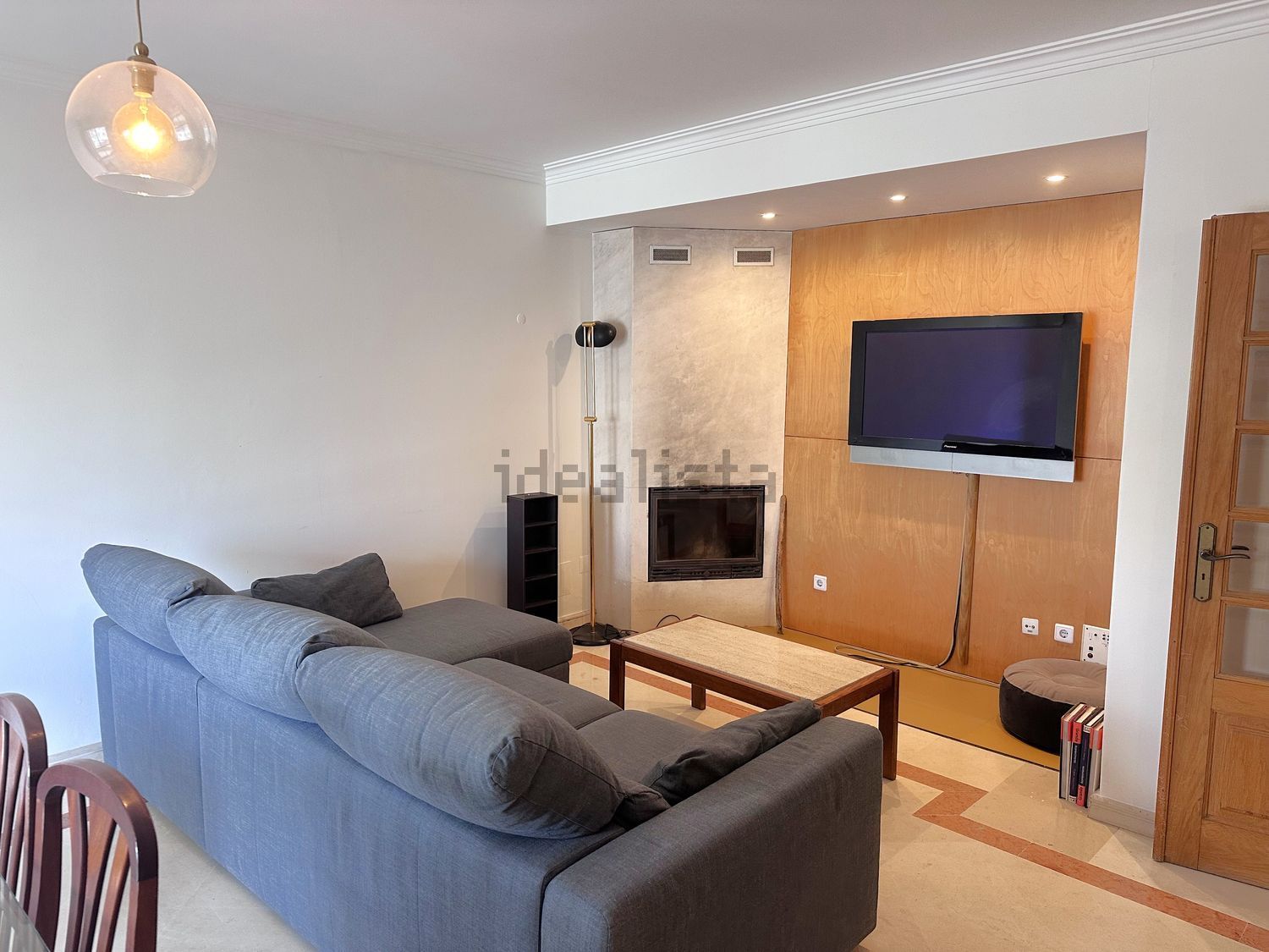 出租公寓 t4在Rua Ventura Abrantes, 7 - 客厅