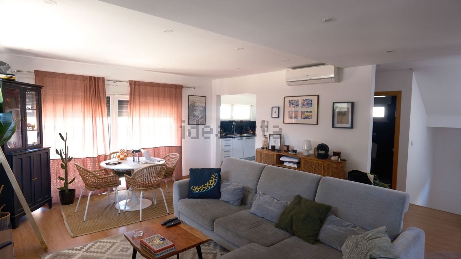 小楼房或独栋别墅出售在Rua Coronel Carlos Fabião - 客厅