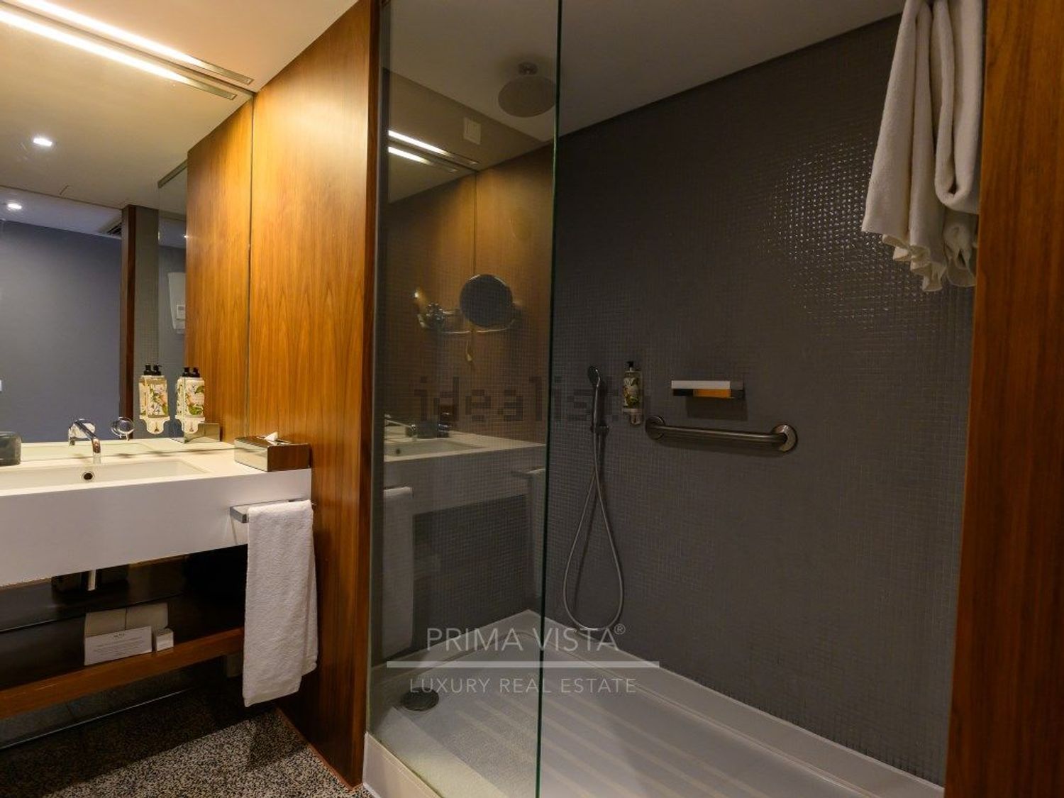 T0（单人公寓）出售在Rua Rodrigo da Fonseca, 4 - 卫生间