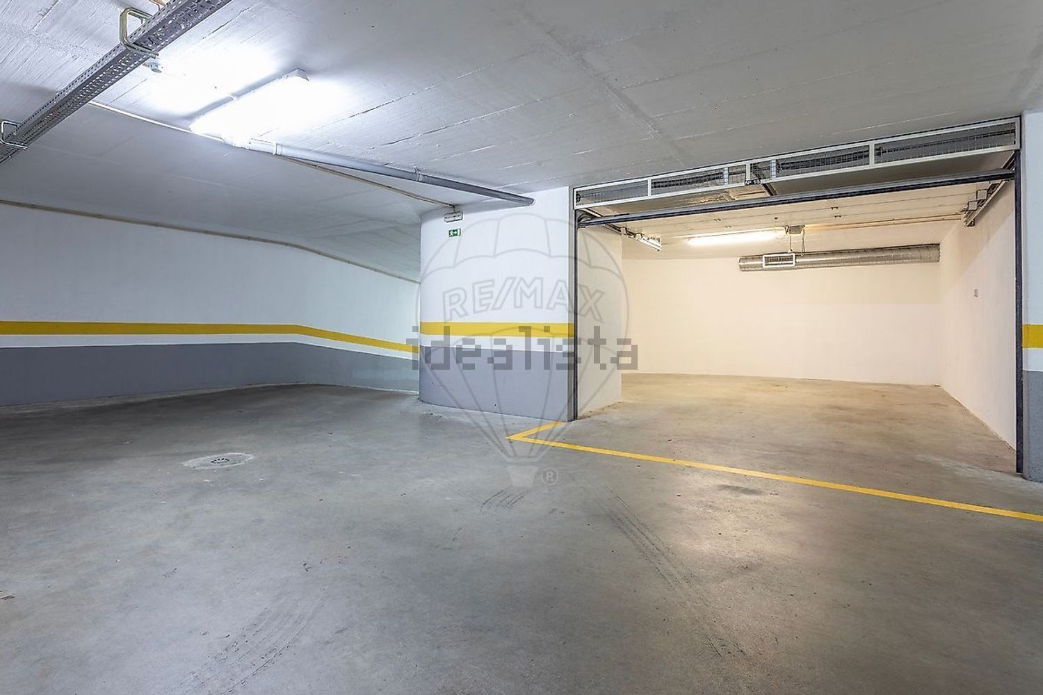 公寓 t3出售在Avenida Diogo Cão - 停车位