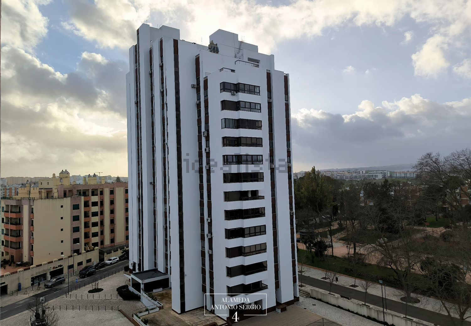 出租公寓 t2在Alameda António Sérgio, 4 - 视线