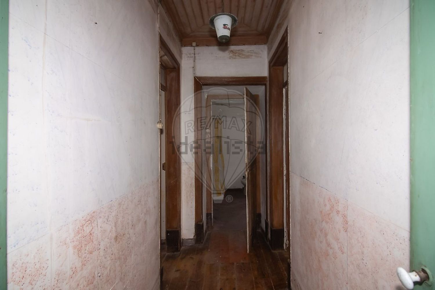 小楼房或独栋别墅出售在Rua do Casal da Carvalha - 过道