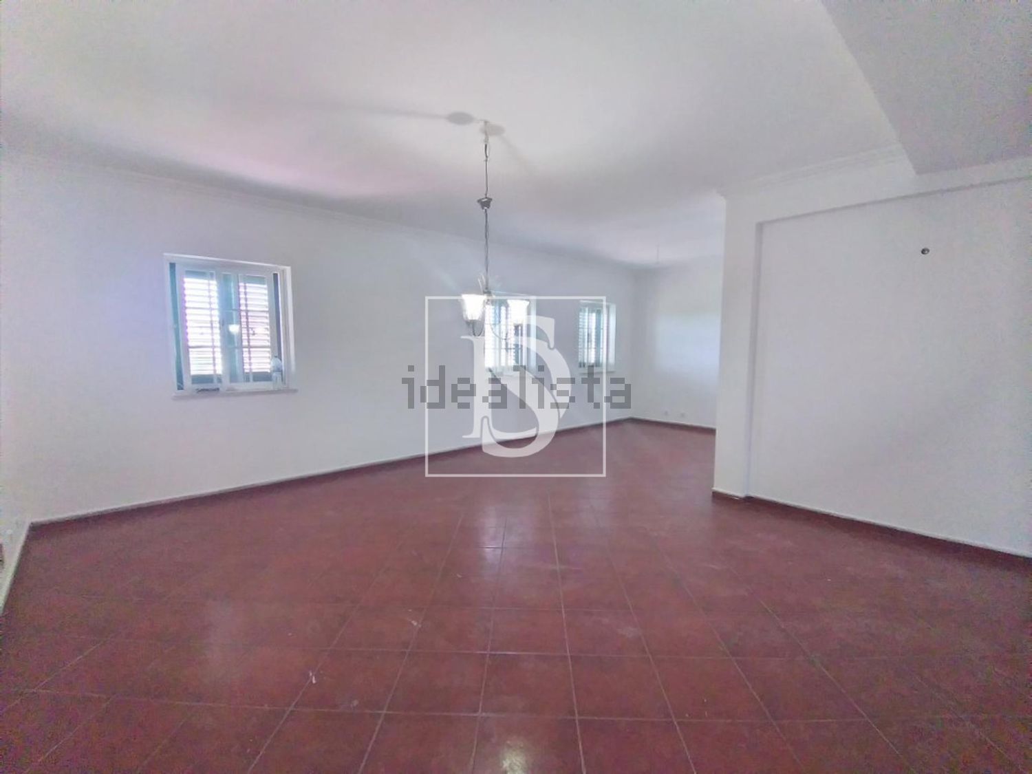 小楼房或独栋别墅出售在Rio Mouro Velho - Alto do Forte - 居住