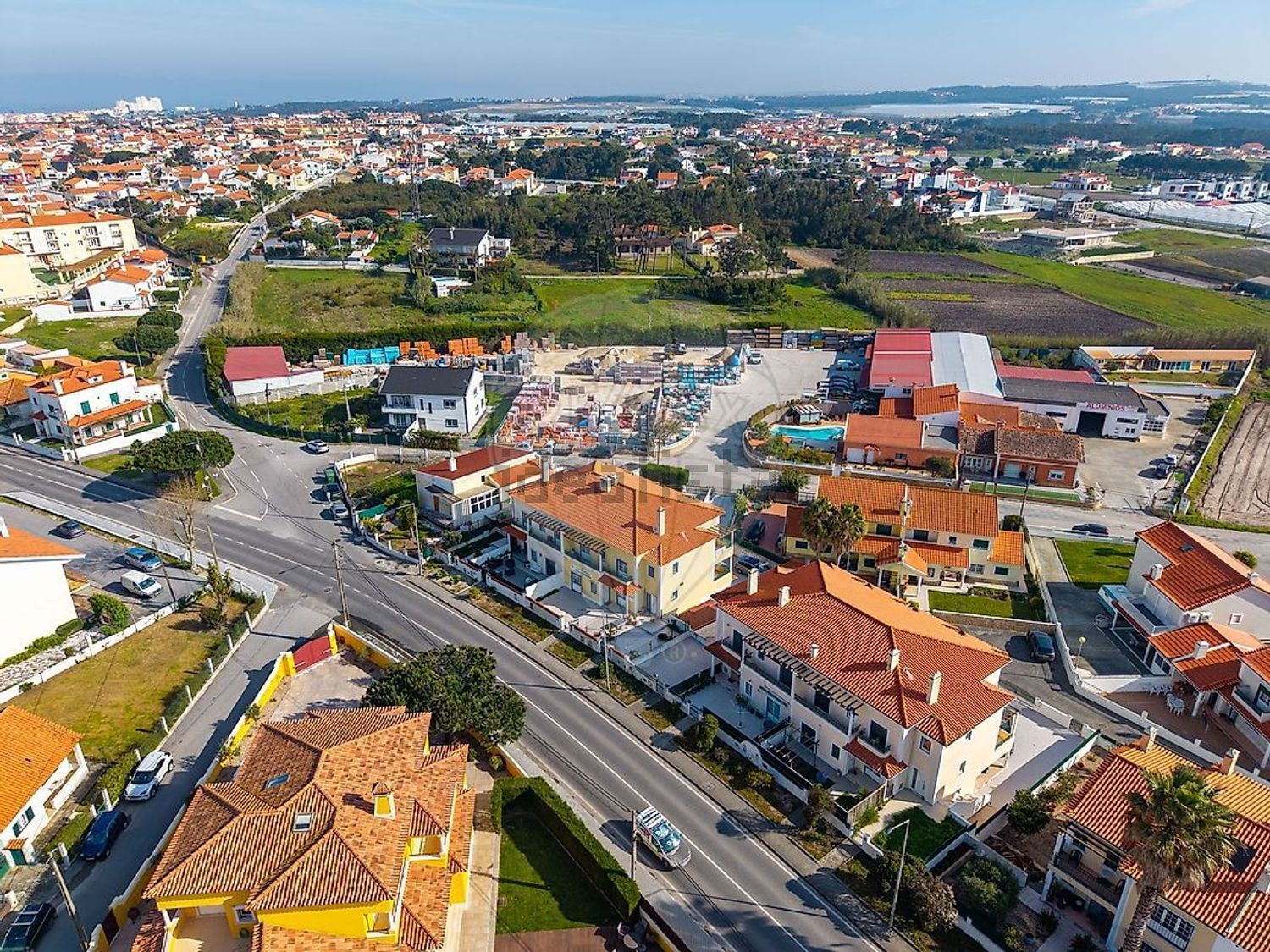 小楼房或独栋别墅出售在Rua das Flores - 视线