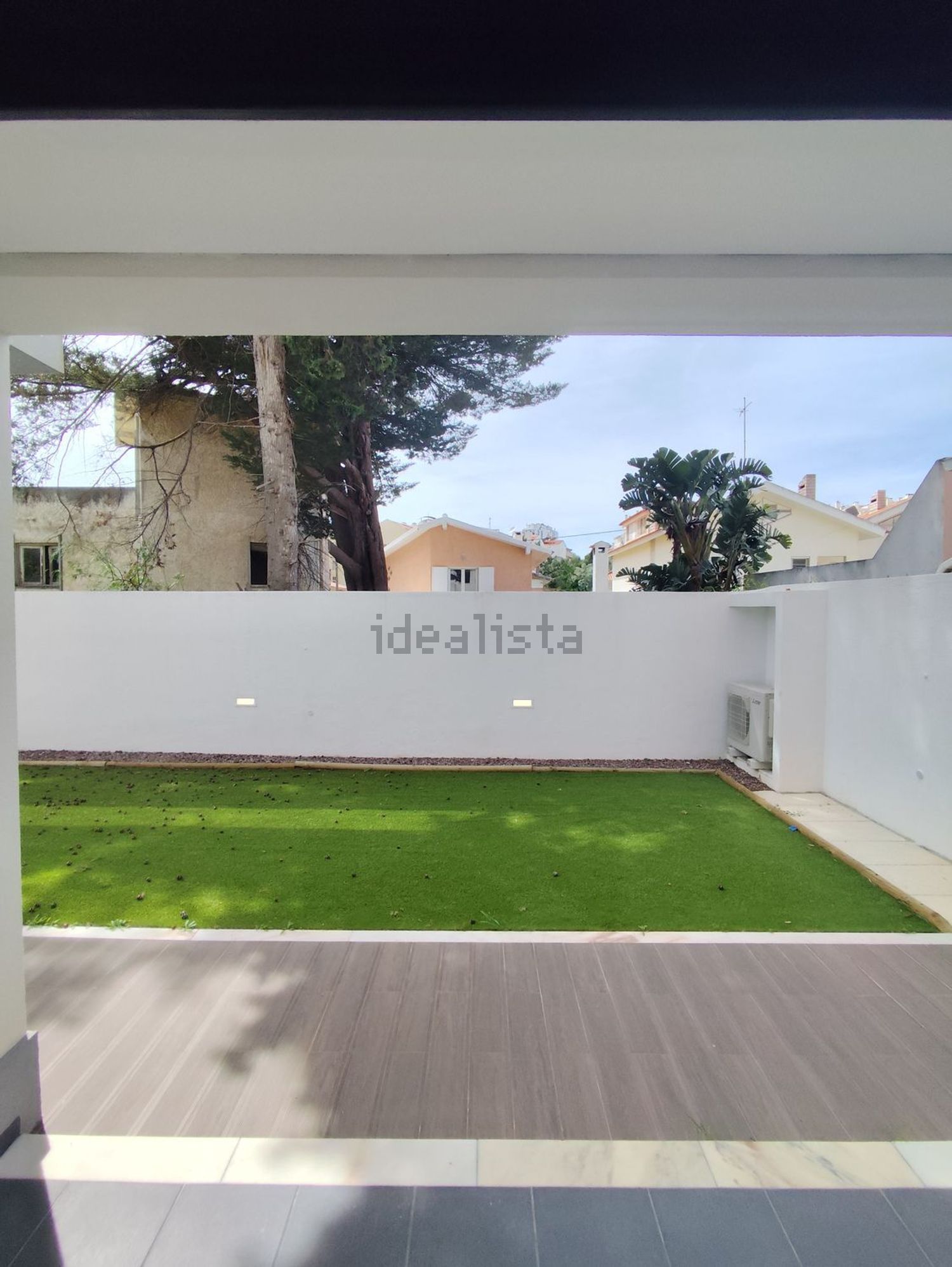 出租小楼房或独栋别墅在Praceta Santa Rita de Cássia - 花园