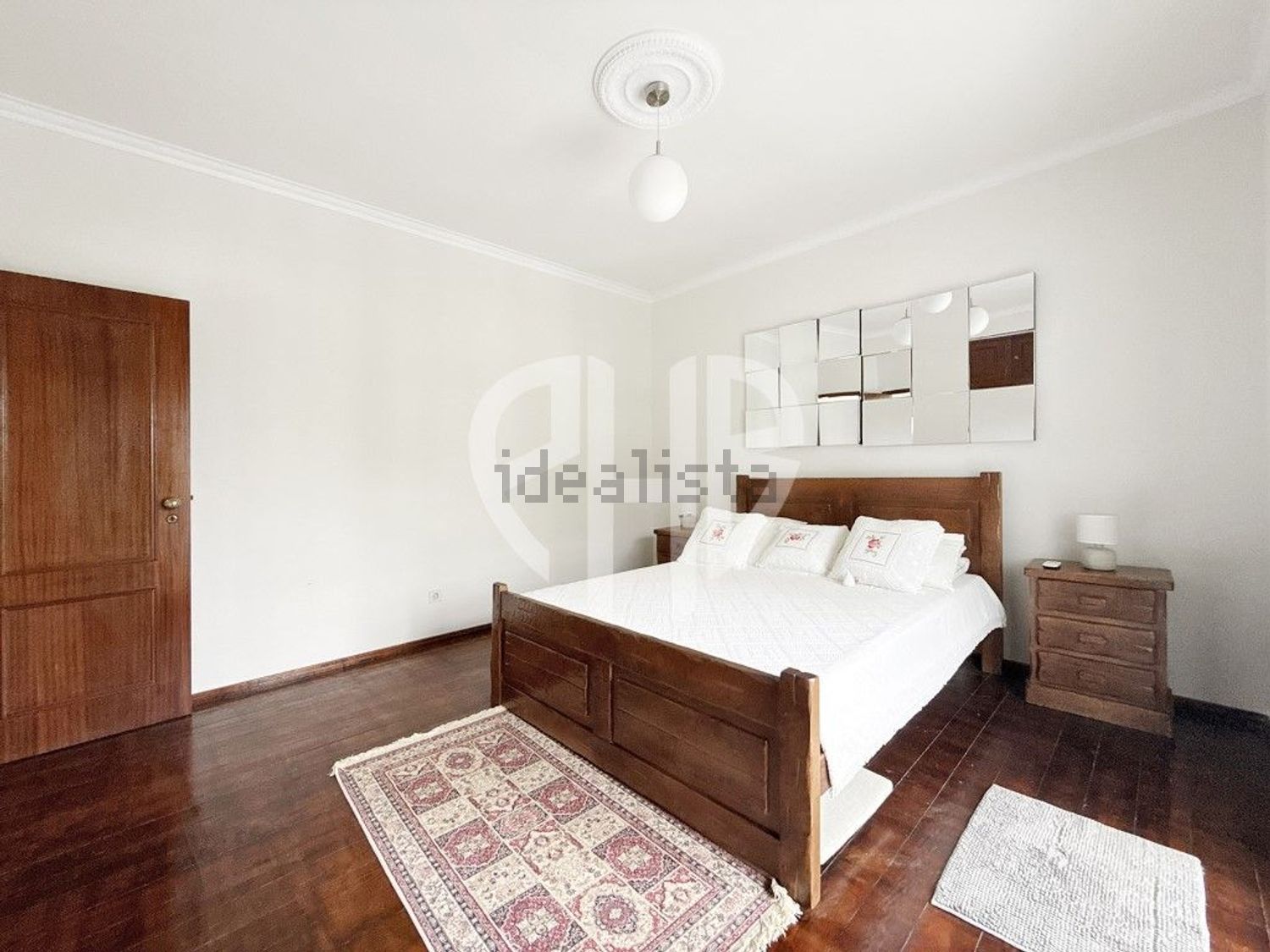 小楼房或独栋别墅出售Cm1029 - 卧室