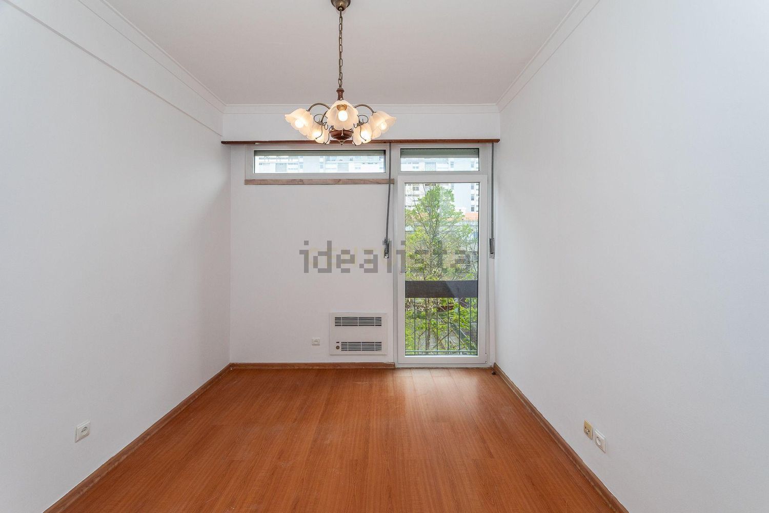 公寓 t3出售在Rua Capitão Tenente Oliveira e Carmo, 143 - 居住