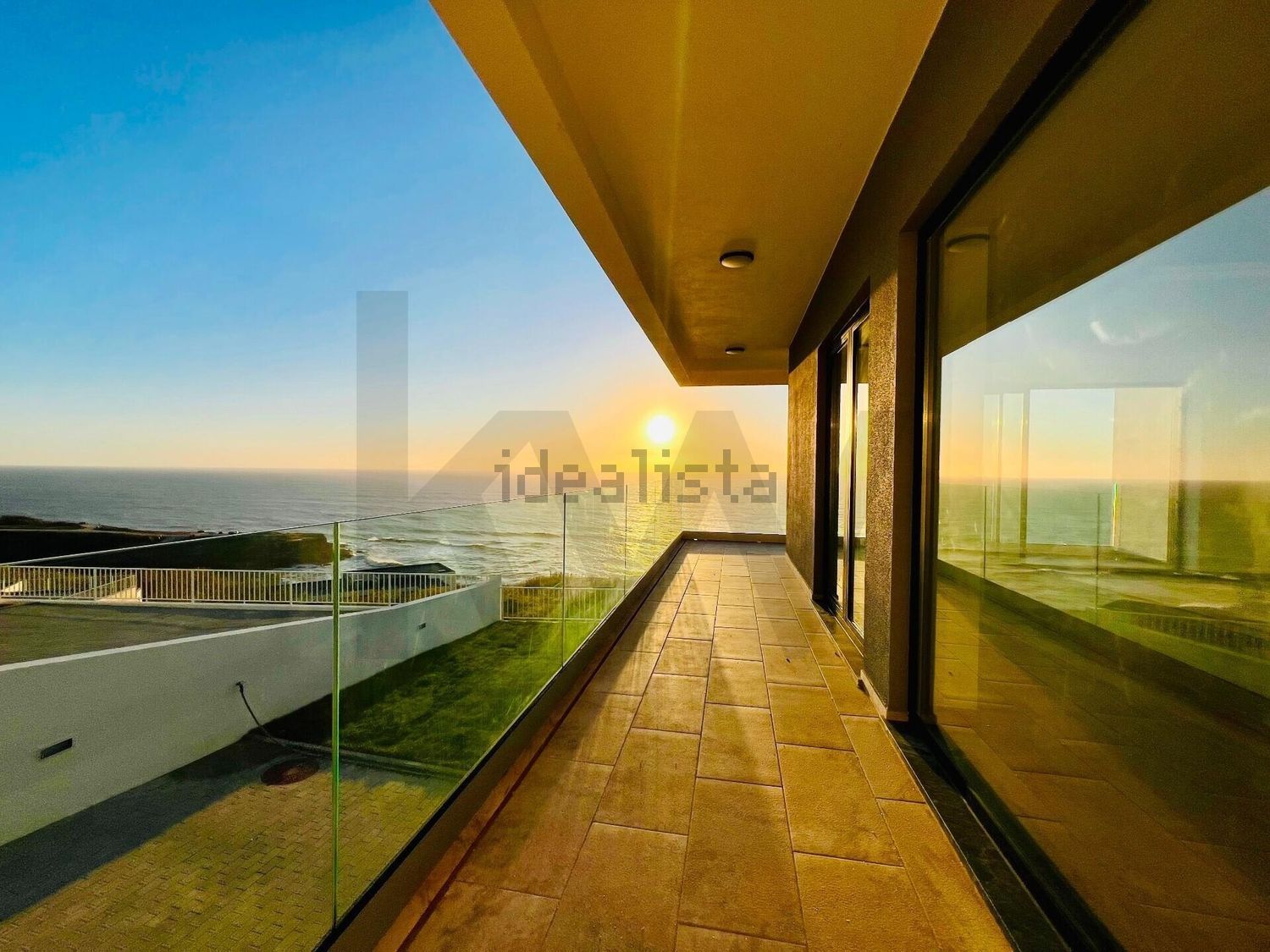 小楼房或独栋别墅出售在Rua das Salemas s/n - 阳台