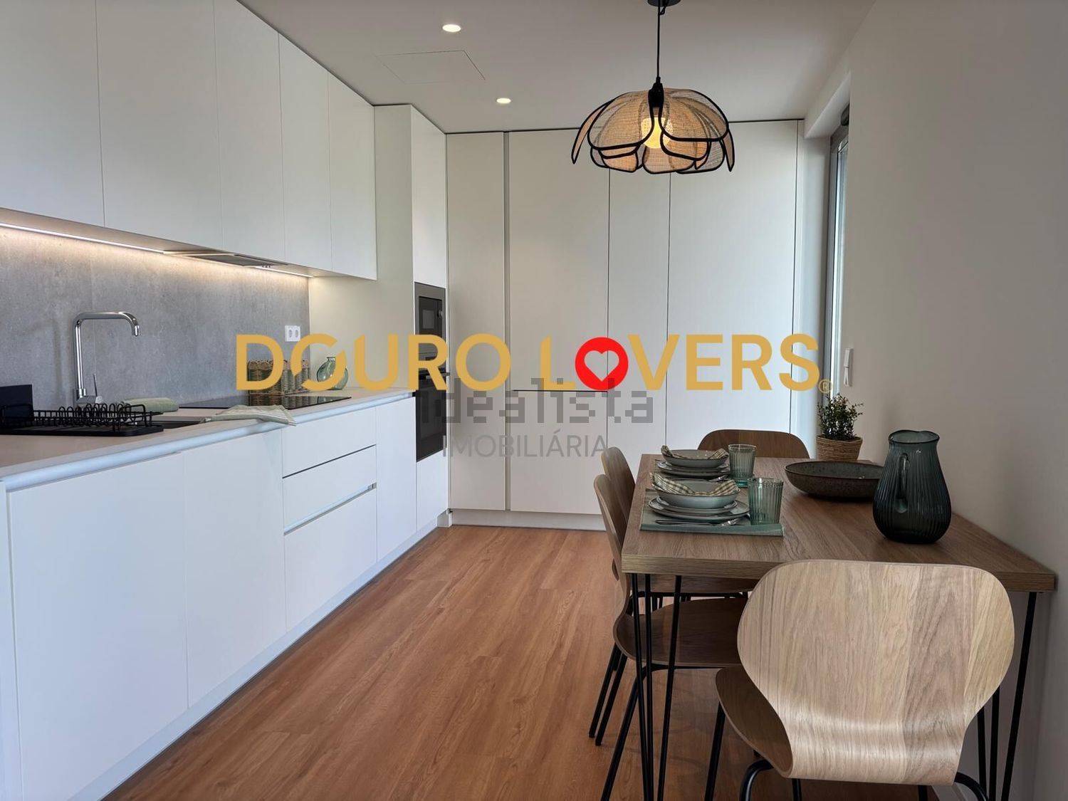 出租公寓 t1在Avenida Álvaro Cunhal - 客厅