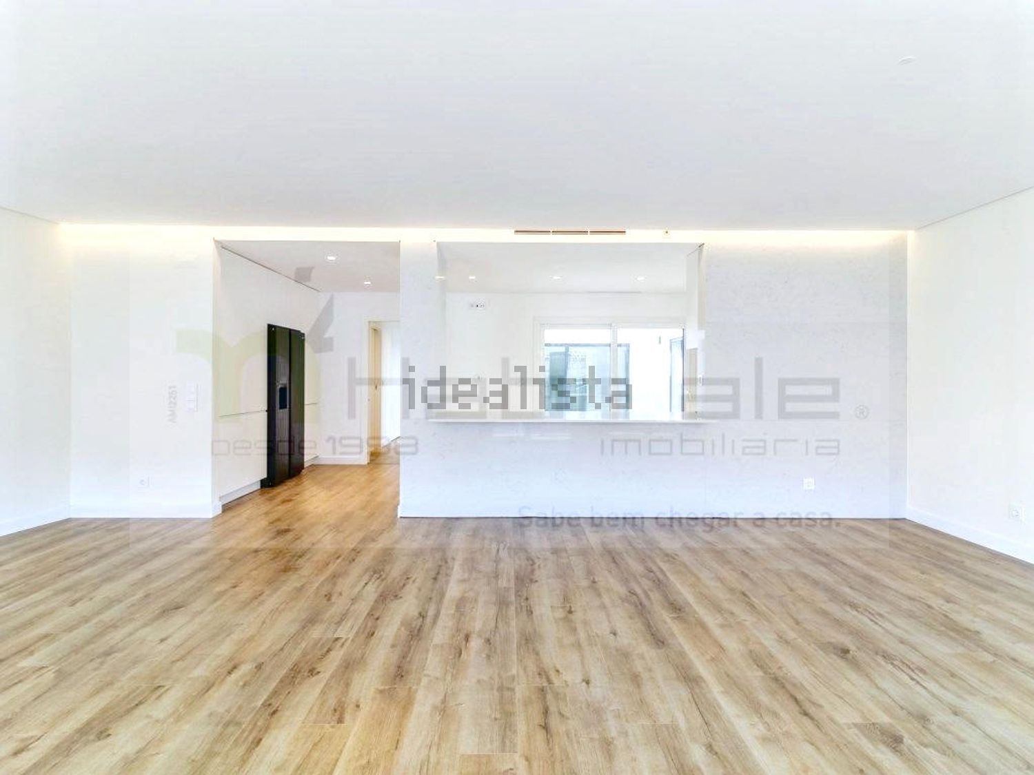 联排别墅出售在Rua Almirante Gago Coutinho, 58 a - 居住